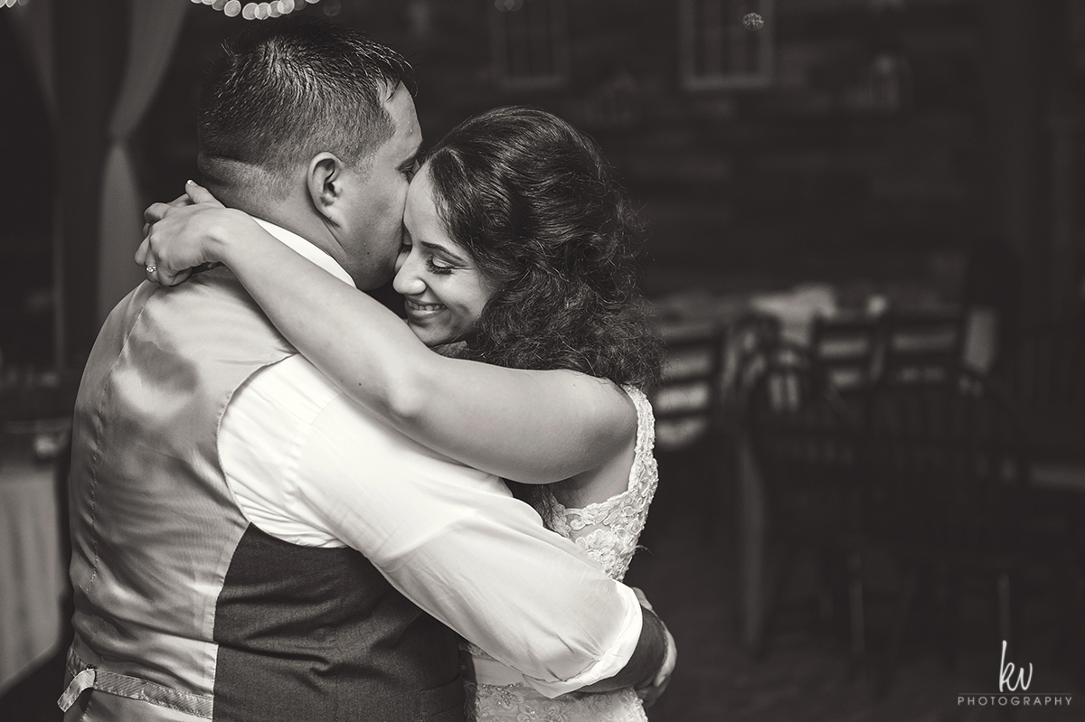 Birdsong Barn Wedding by KV Photography Orlando Photographers