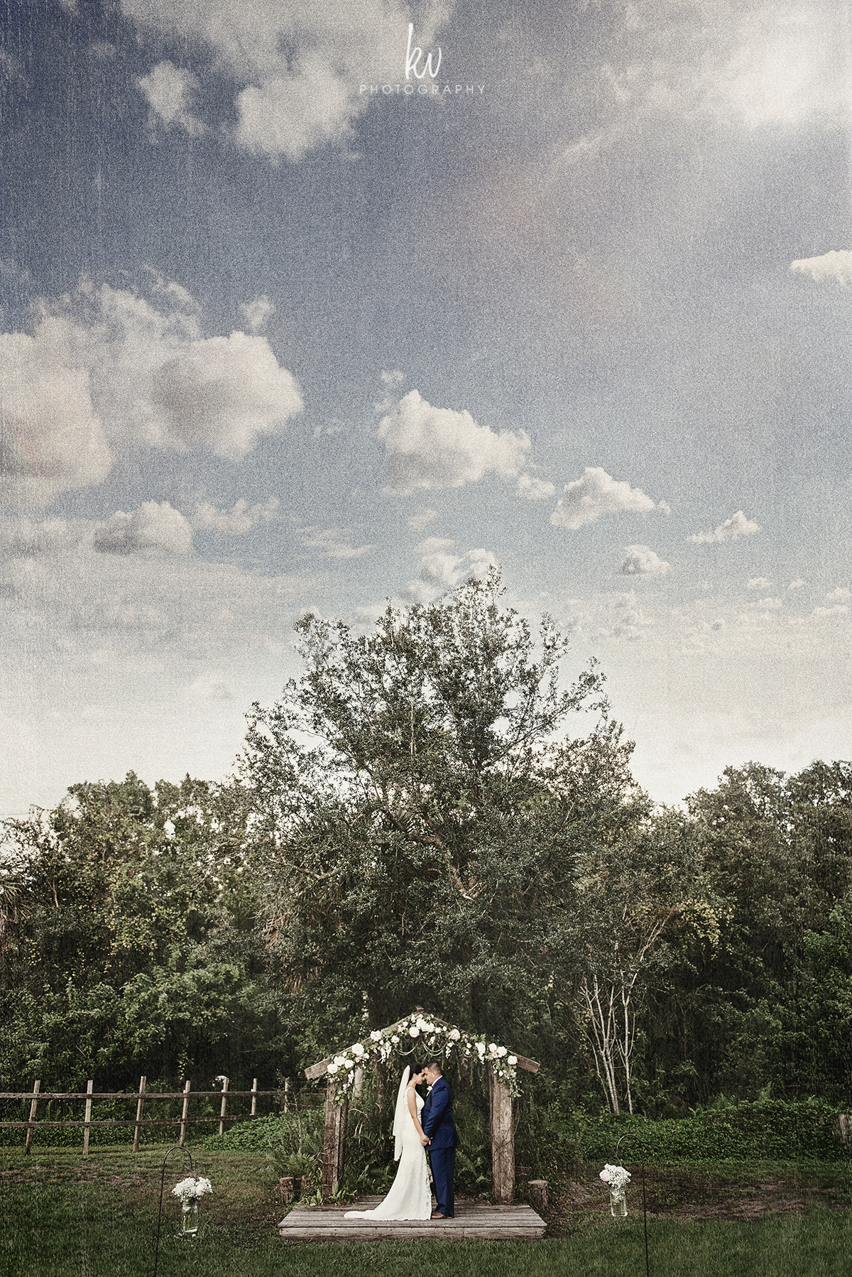 Birdsong Barn Wedding by KV Photography Orlando Photographers