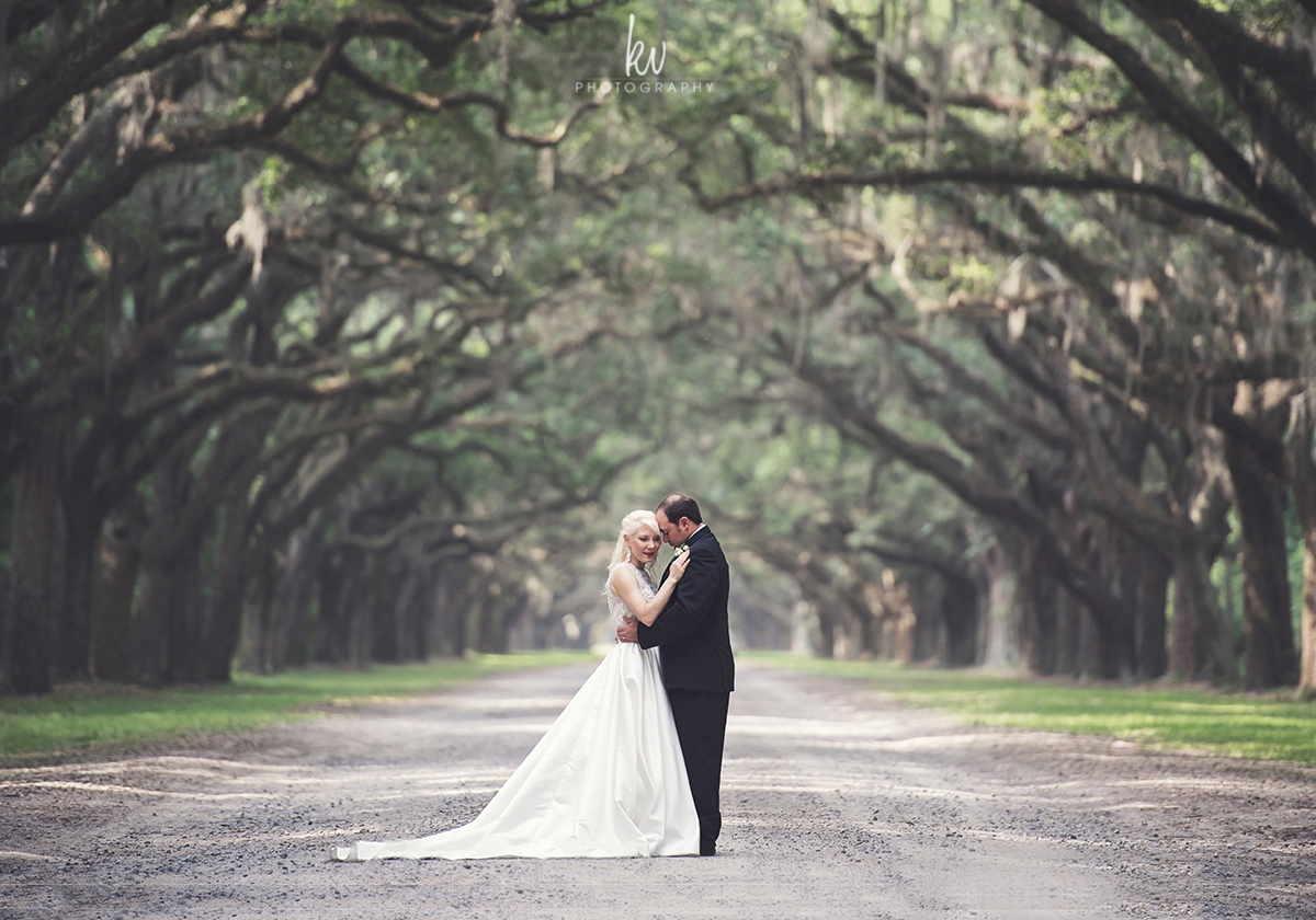 Savannah Wedding Photographer Mansion on Forsyth Park